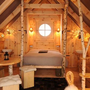 Cabane Lodge Domaine du Lac Chambon